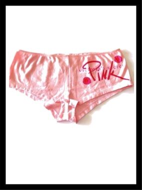 💕ⓅⒾⓃⓀ ⓋⓈ VINTAGE, RARE & HTF Panties NWT💕